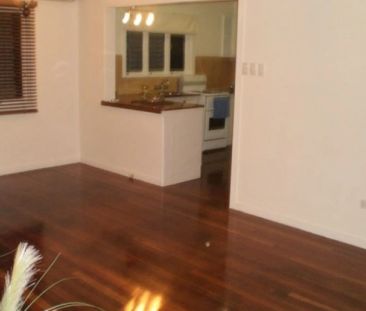 Well-Maintained Three-Bedroom Home in Convenient Carina Location - Photo 1