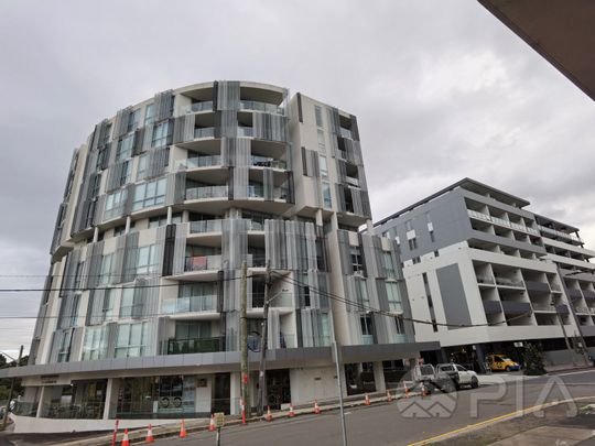 Modern 1-Bedroom Apartment – Canterbury’s Best Location! - Photo 1