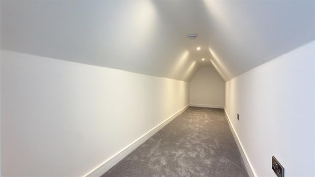 3 Bedroom Apartment - Penthouse - Photo 1