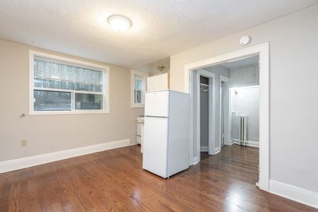 28 Balmoral Ave. - Photo 4