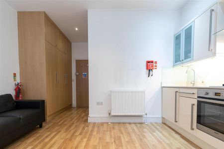 Studio to rent - Photo 4