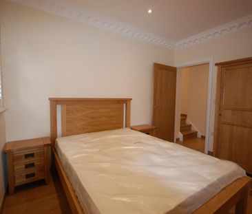 1 bedroom Flat To Let - Photo 3