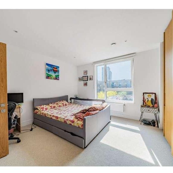 Gullivers Walk, Harbourside Court, SE8 - Photo 1