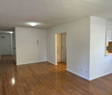 Generously Sized One Bedroom Apartment - Photo 4