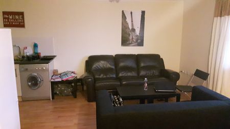 1 bed flat to rent in Albany Gardens, Colchester - Photo 4