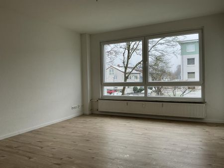 Für Sie Bezugsfertig mit modernem Wannenbad und Balkon - Foto 4