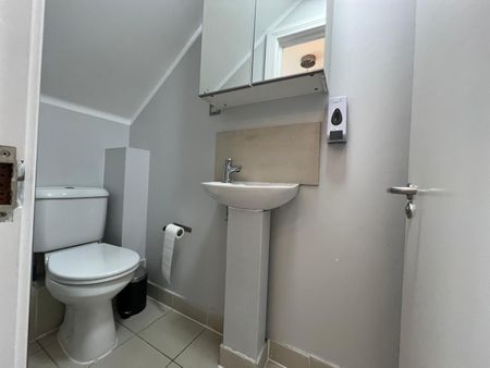 2 Bed Flat, Chatsworth Road, CR0 - Photo 5