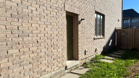 For Lease - 30 Ashcreek Drive Unit# Bsmt, Brampton, Ontario - Photo 3