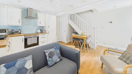 2 bedroom end of terrace house to rent - Photo 2