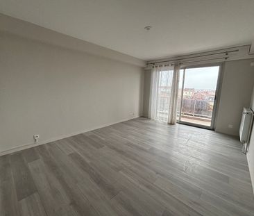 Location Appartement 2 pièces 61m² - Photo 1