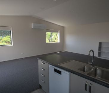 Warm, new 3brm home in Broadbay - pet friendly! - Photo 2