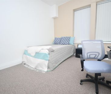 1 bed house share to rent in Lebanon Street, Burnley, BB10 - Photo 2