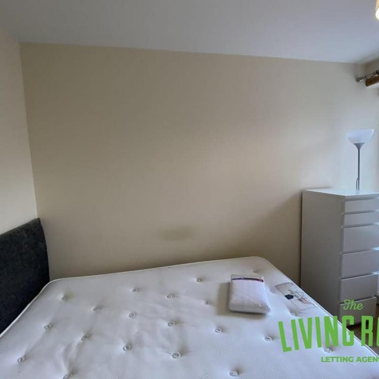 8 bedroom house share to rent - Photo 1