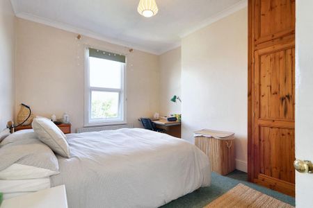 7 bedroom semi-detached house to rent - Photo 2