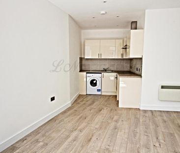 Studio to rent - Photo 2