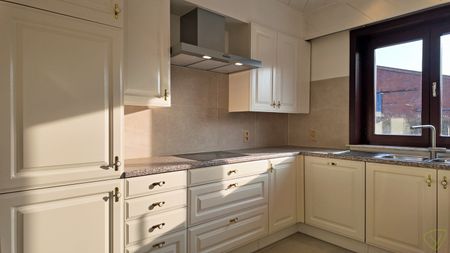 Ruime alleenstaande woning in fermettestijl op landelijke ligging te Zomergem! - Photo 5