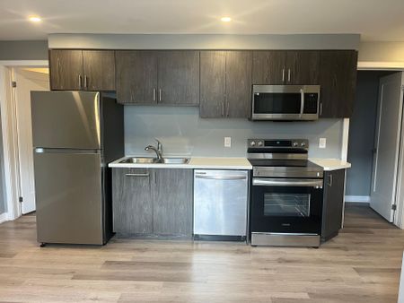 For Lease - 4263 Fourth Avenue Unit# 812, Niagara Falls, Ontario - Photo 3