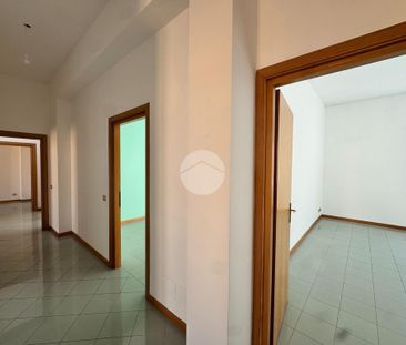 5 locali in affitto - Photo 1