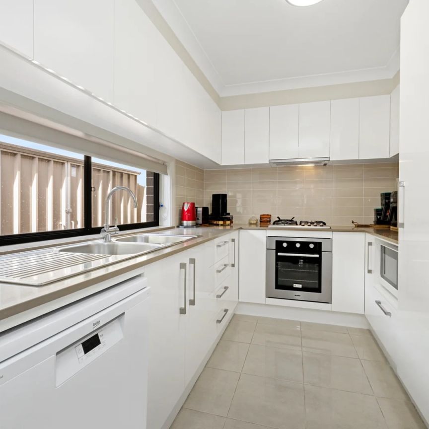 3 Guillemont Road, Edmondson Park NSW 2174 - House For Rent | Domain - Photo 1