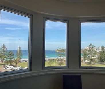 Bondi Beach - Photo 2