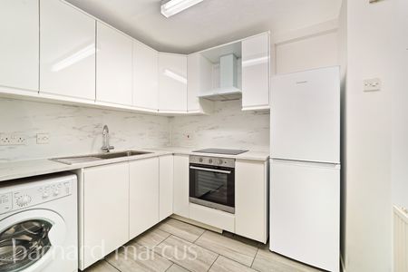 Coombe Lane West, Kingston Upon Thames - Photo 4