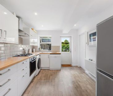 3 bedroom semi-detached house to rent - Photo 6