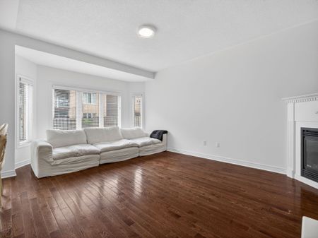 For Lease - 21 Asner Avenue, Vaughan, Ontario - Photo 3