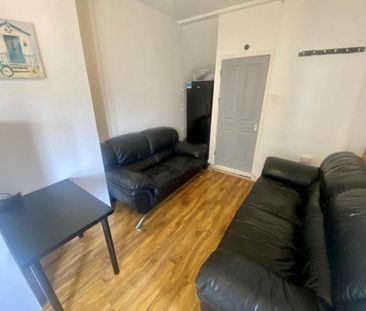 4 bedroom house to rent - Photo 1