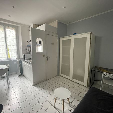 Location Appartement 1 pièce 14m² - Photo 4