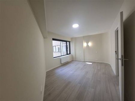 Appartement te huur - Foto 3
