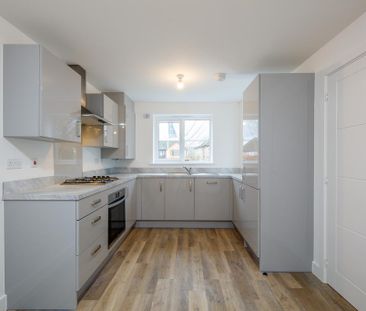 3 bedroom semi-detached house to rent - Photo 5