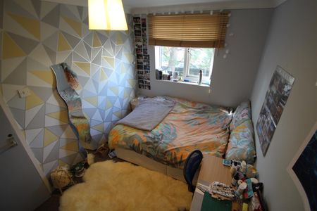 4 bedroom terraced house to rent - Photo 3