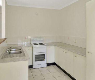 Low Maintenance Home - No Rear Neighbours! - Photo 5