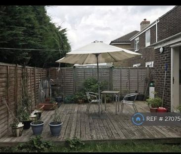 1 bedroom in a house share to rent - Photo 2