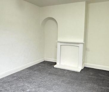 2 bedroom semi-detached house to rent - Photo 5