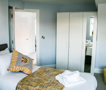 South Cliff Avenue, EASTBOURNE - Photo 2