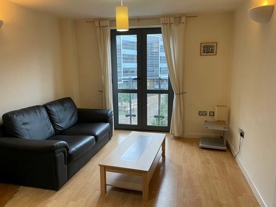 1 bedroom flat to rent - Photo 1