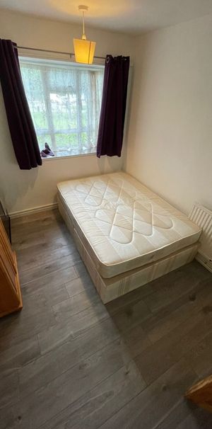 Room in a Shared Flat, Mildura Court, N8 - Photo 2