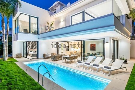 Alquiler de casa o chalet independiente en Calle del Carmen, 6 - Photo 2