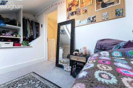 6 bedroom terraced house to rent - Photo 2