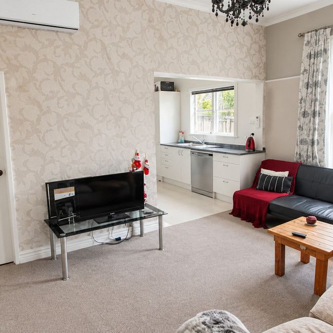 360 Adelaide Road, Newtown - Photo 1