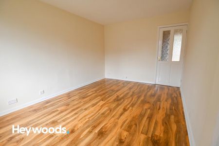 2 bedroom semi-detached house to rent - Photo 3