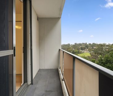 Stylish studio in an unbeatable location - electricity, gas & water... - Photo 6