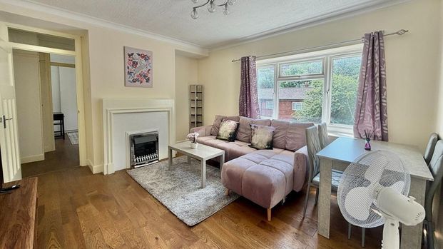 2 bedroom flat to rent - Photo 1