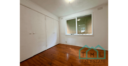 Freshly Renovated 3-Bedroom Family Home – Move In Today! - Photo 4