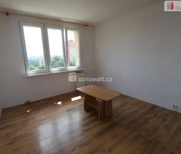 Útulná slunná garsonka (1+kk) ve třetím patře panelového domu s výt... - Photo 6