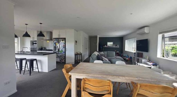 Dive into Dunkeld - Photo 1