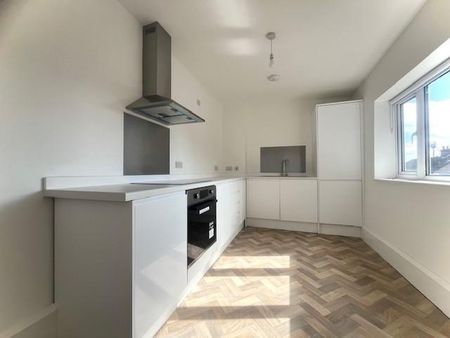 2 bedroom apartment to rent - Photo 3