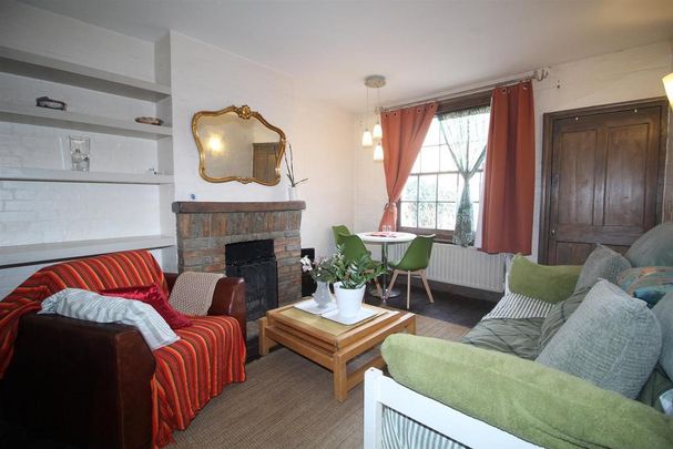 1 bedroom in a house share to rent - Photo 1