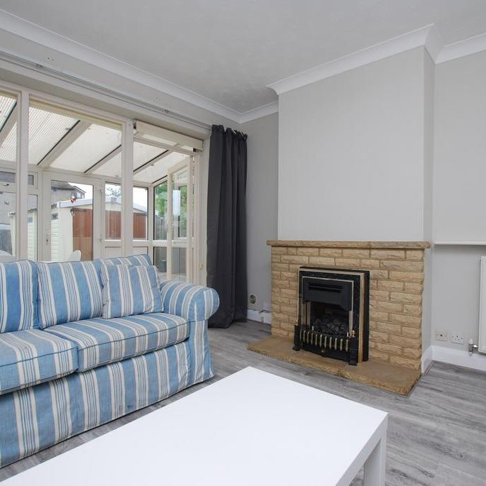 4 bedroom semi-detached house to rent - Photo 1